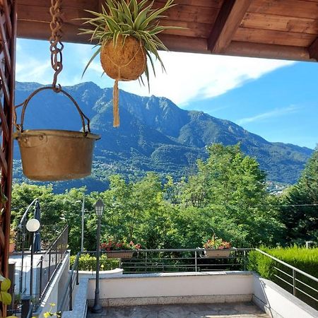 Casa Vacanza Il Glicine Casale Corte Cerro Eksteriør billede