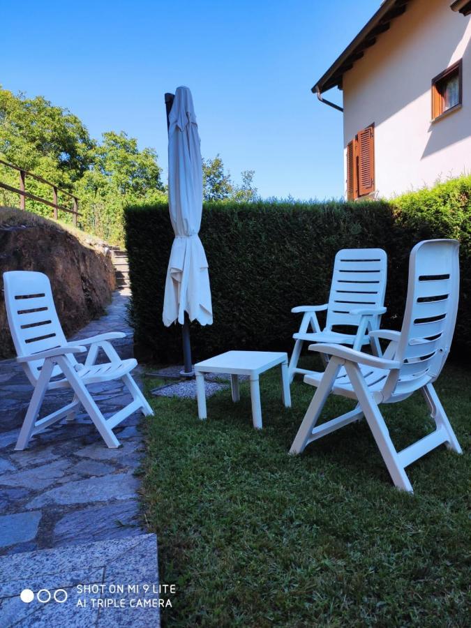 Casa Vacanza Il Glicine Casale Corte Cerro Eksteriør billede
