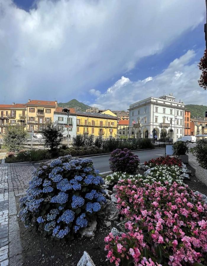 Casa Vacanza Il Glicine Casale Corte Cerro Eksteriør billede