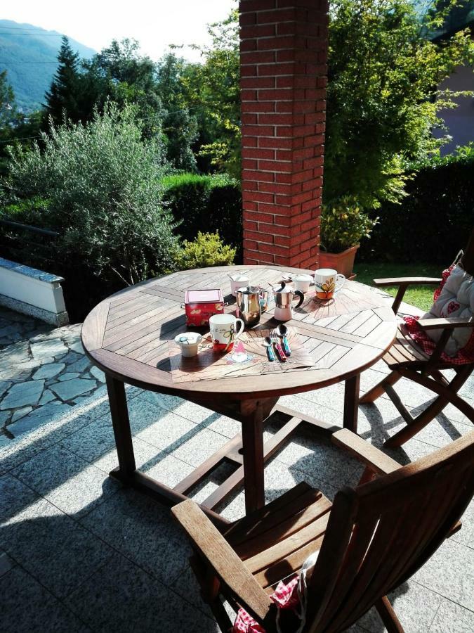 Casa Vacanza Il Glicine Casale Corte Cerro Eksteriør billede