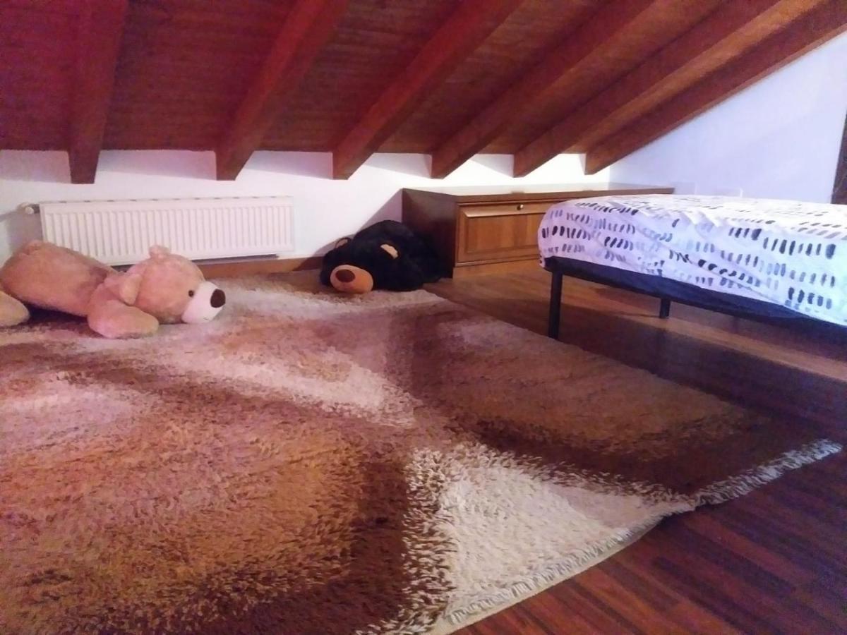 Casa Vacanza Il Glicine Casale Corte Cerro Eksteriør billede